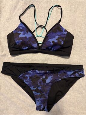 Athleta Freestyle Blue Camo Bikini Set